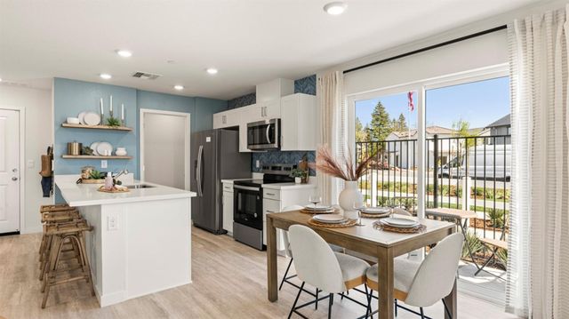 969 San Juan Rd, Sacramento, CA 95834