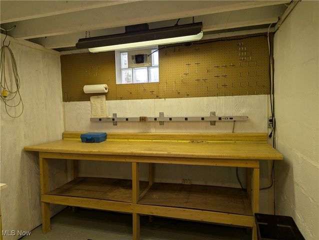 13130 Kinsman Road, Burton, OH 44021