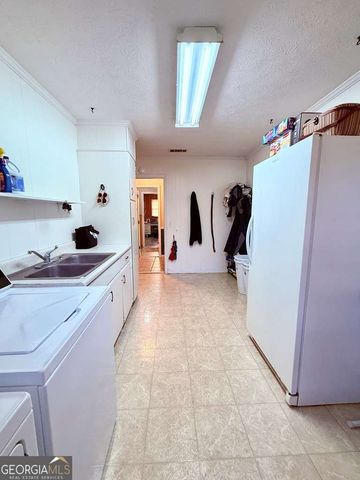 1881 Bell Telephone Road, Hazlehurst, GA 31539