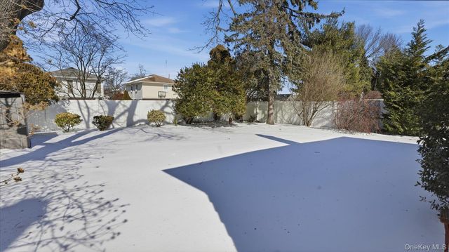 2761 Preston Place, North Bellmore, NY 11710