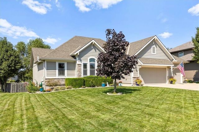 21682 W 176th Terrace, Olathe, KS 66062