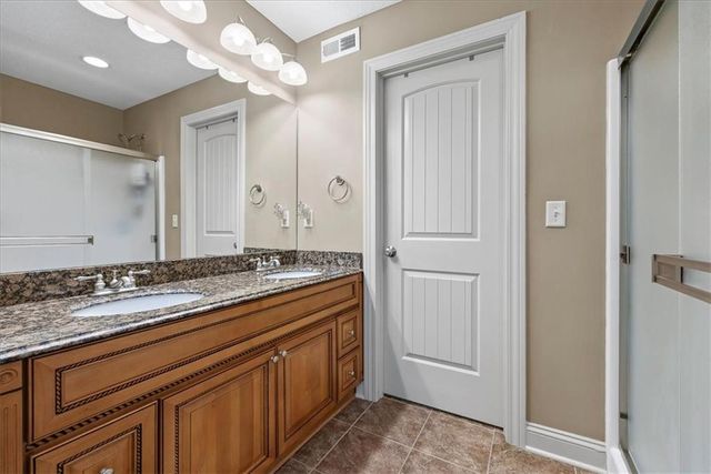 21682 W 176th Terrace, Olathe, KS 66062