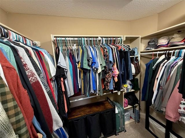 21682 W 176th Terrace, Olathe, KS 66062