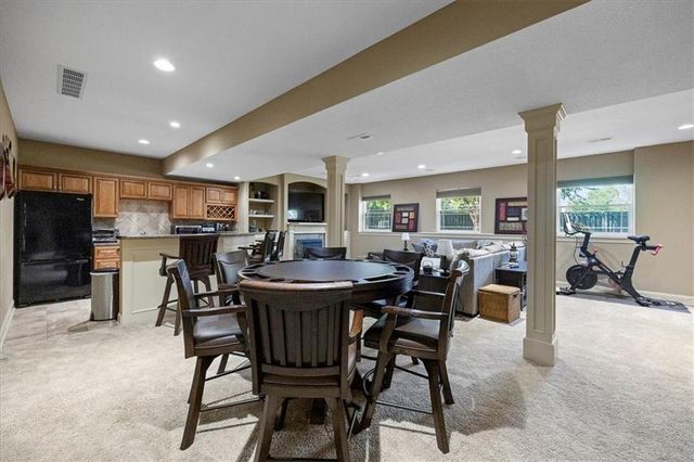 21682 W 176th Terrace, Olathe, KS 66062