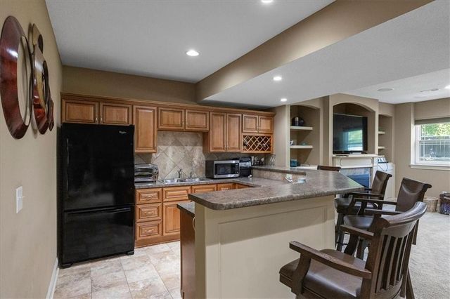 21682 W 176th Terrace, Olathe, KS 66062