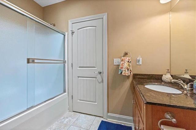 21682 W 176th Terrace, Olathe, KS 66062