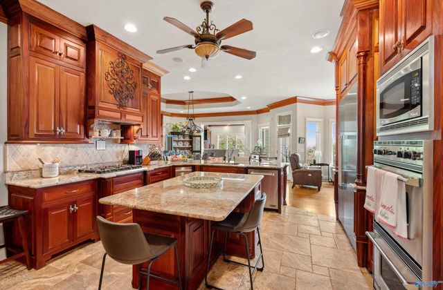 1271 Becket Drive, Huntsville, AL 35801