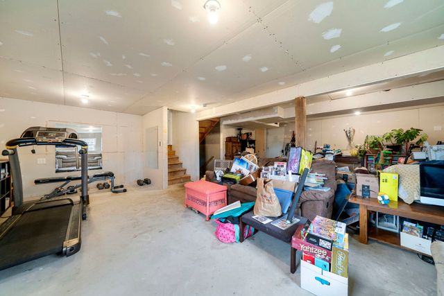 14090 Hanna Way, South Beloit, IL 61080