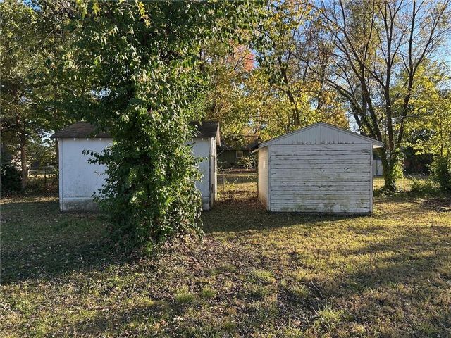 412 N Prewitt Street, Nevada, MO 64772