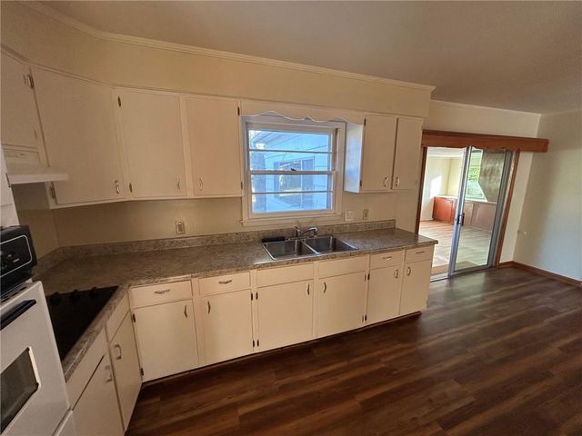 412 N Prewitt Street, Nevada, MO 64772