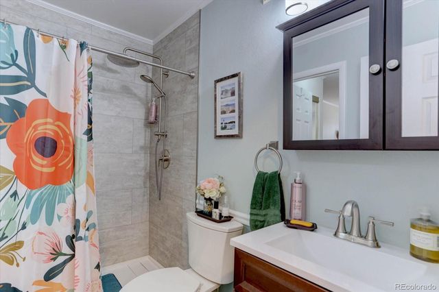 2671 S Xanadu Way B, Aurora, CO 80014