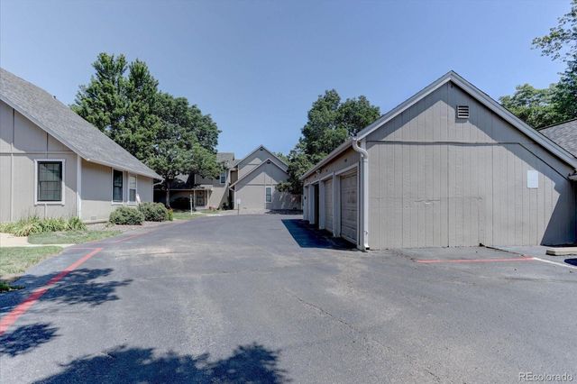 2671 S Xanadu Way B, Aurora, CO 80014