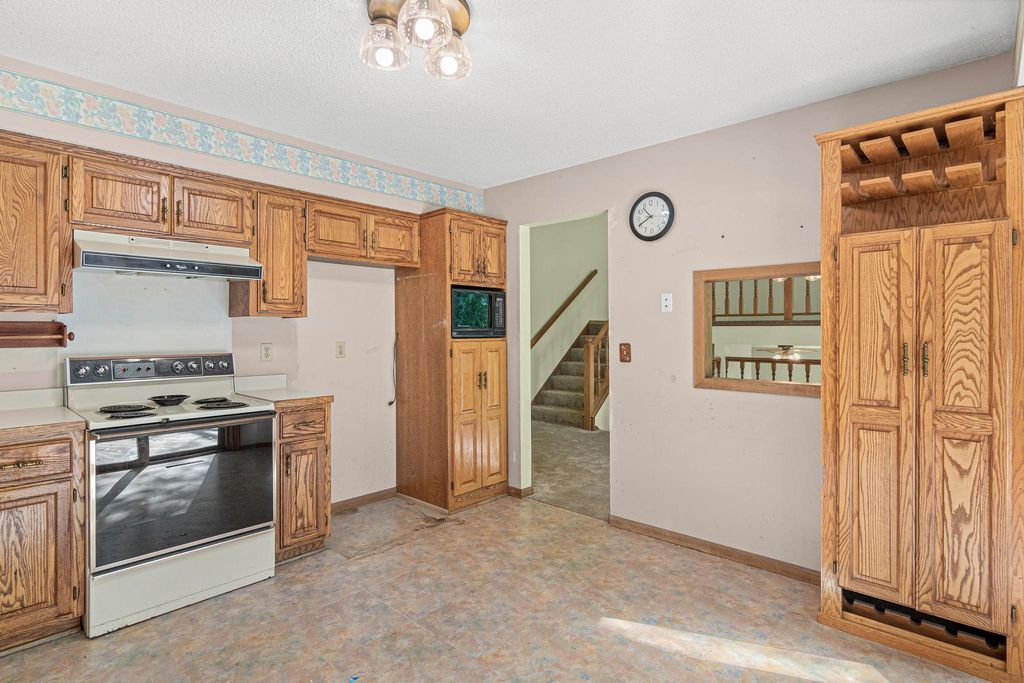 12013 Summerset Lane, Burnsville, MN 55337 — photo 4