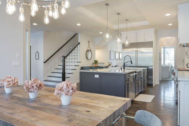 5617 Abbott Avenue S, Edina, MN 55410