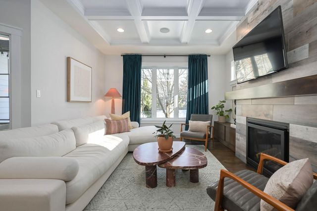 5617 Abbott Avenue S, Edina, MN 55410