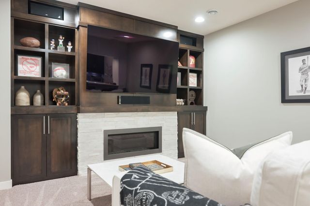 5617 Abbott Avenue S, Edina, MN 55410