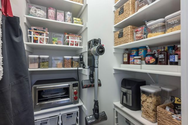 5617 Abbott Avenue S, Edina, MN 55410