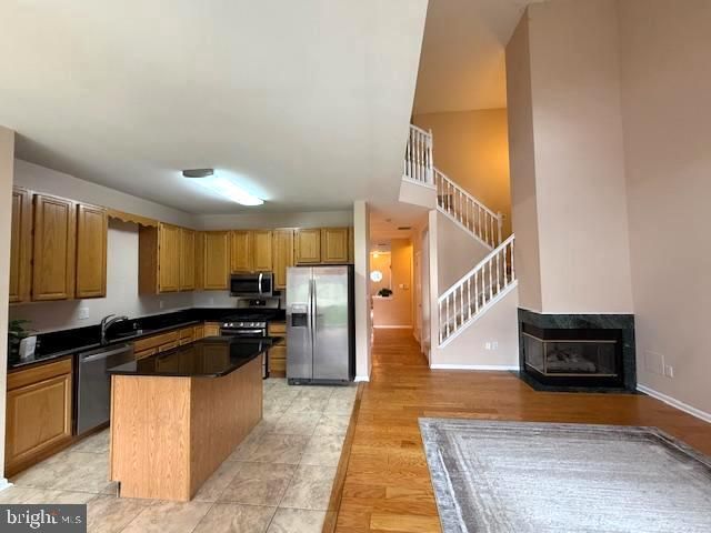 8003 NORMANDY DR, Mount Laurel, NJ 08054