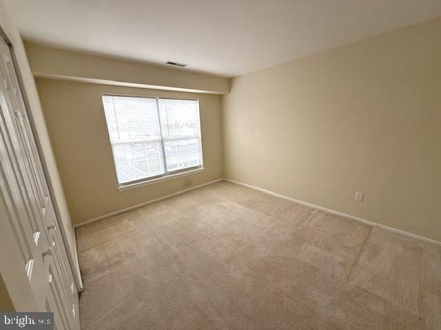 8003 NORMANDY DR, Mount Laurel, NJ 08054