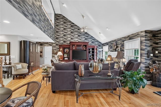 1189 Maple Road, Amherst, NY 14221