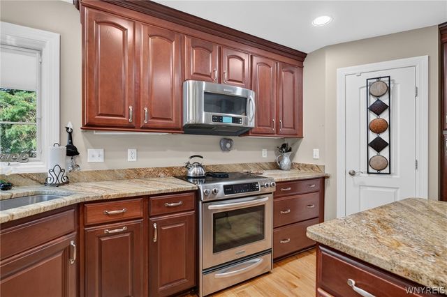 1189 Maple Road, Amherst, NY 14221