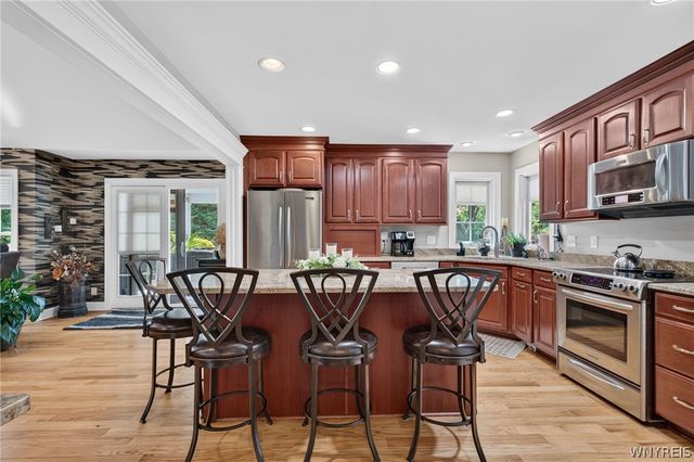 1189 Maple Road, Amherst, NY 14221