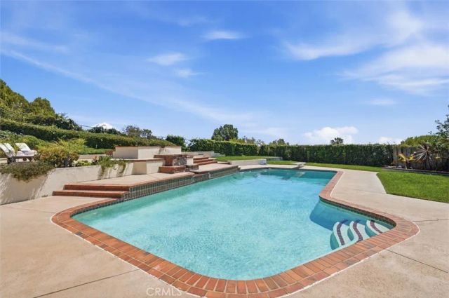 3570 Heroic Drive, Rancho Palos Verdes, CA 90275