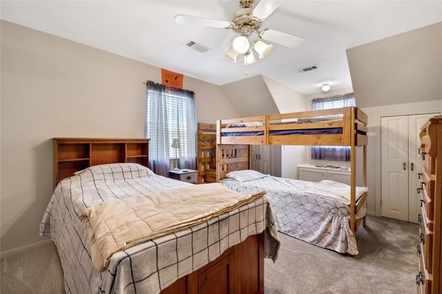 220 Lake Oaks Boulevard, Coldspring, TX 77331