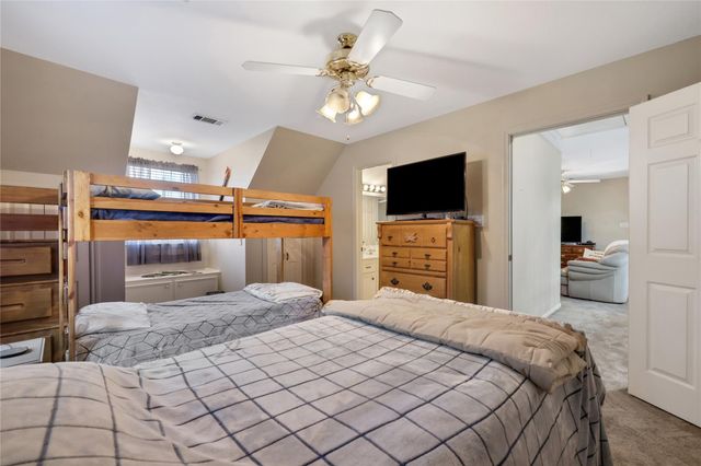 220 Lake Oaks Boulevard, Coldspring, TX 77331