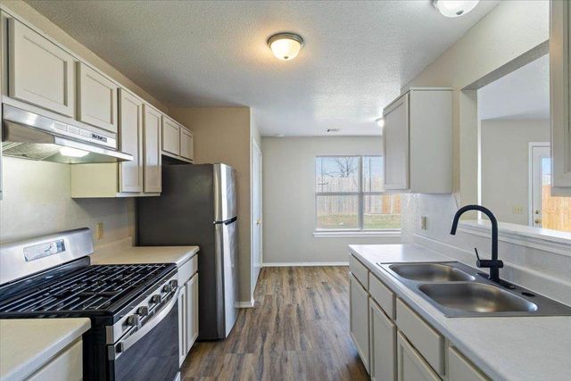 209 E B Ave, Cache, OK 73527