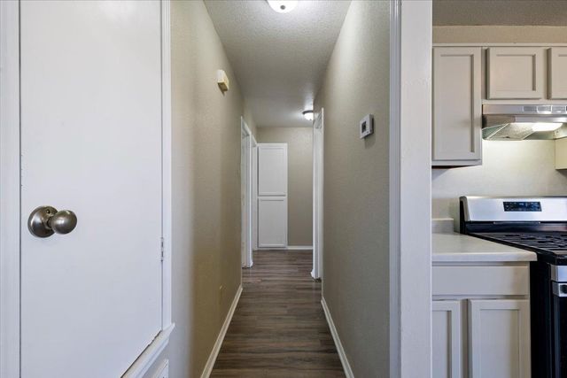 209 E B Ave, Cache, OK 73527