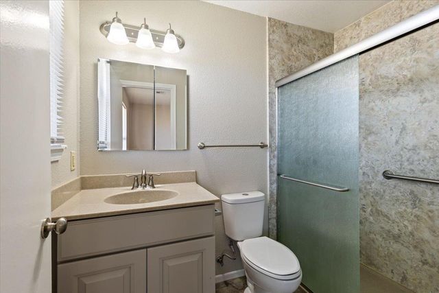 209 E B Ave, Cache, OK 73527