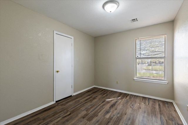 209 E B Ave, Cache, OK 73527