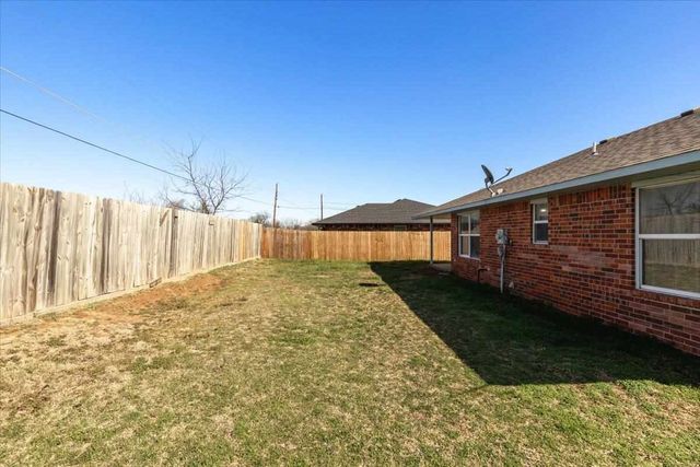 209 E B Ave, Cache, OK 73527