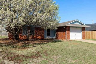 209 E B Ave, Cache, OK 73527