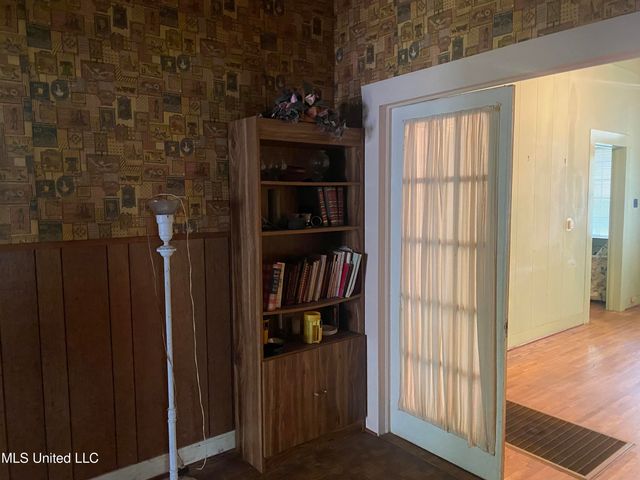 613 Georgetown Street, Hazlehurst, MS 39083