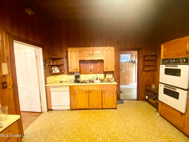 613 Georgetown Street, Hazlehurst, MS 39083