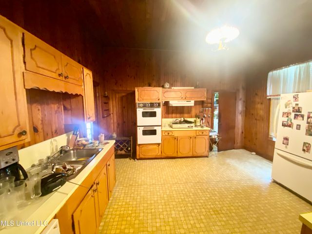 613 Georgetown Street, Hazlehurst, MS 39083