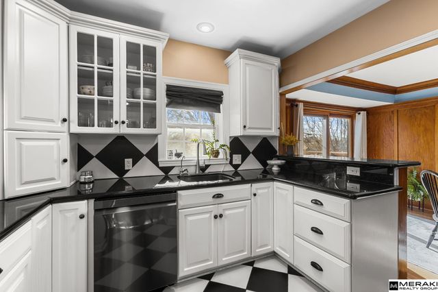 4535 Shirley Street, Omaha, NE 68106