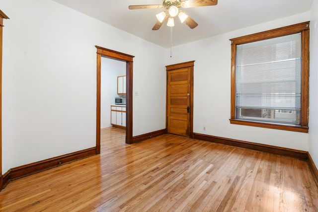 2548 W Augusta Avenue 2R, Chicago, IL 60622