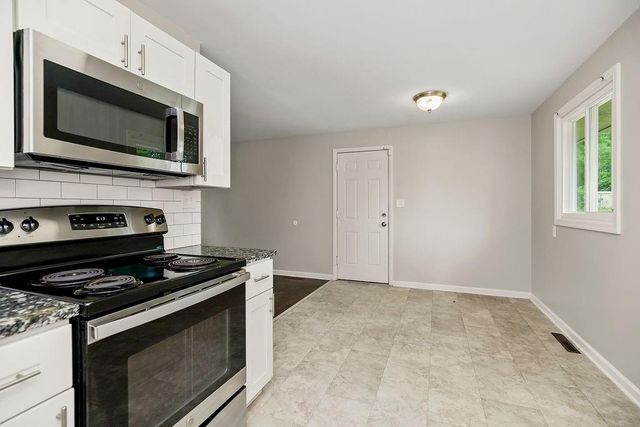 7304 E 85th Terrace, Kansas City, MO 64138
