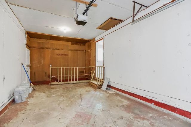 7304 E 85th Terrace, Kansas City, MO 64138