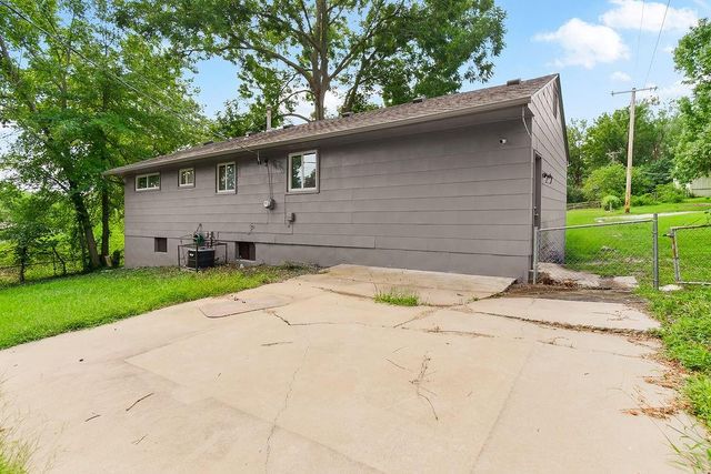 7304 E 85th Terrace, Kansas City, MO 64138