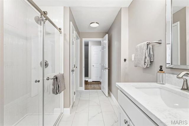 553 Westview Drive, University City, MO 63130