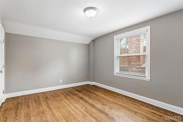 553 Westview Drive, University City, MO 63130