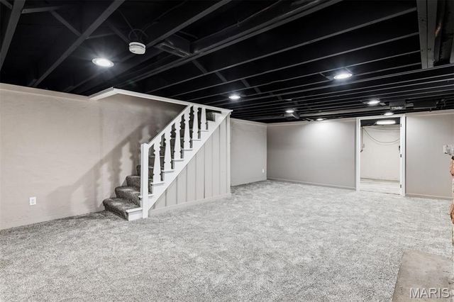 553 Westview Drive, University City, MO 63130