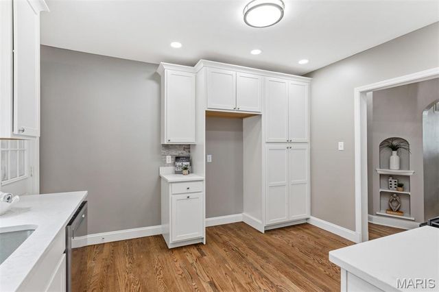 553 Westview Drive, University City, MO 63130