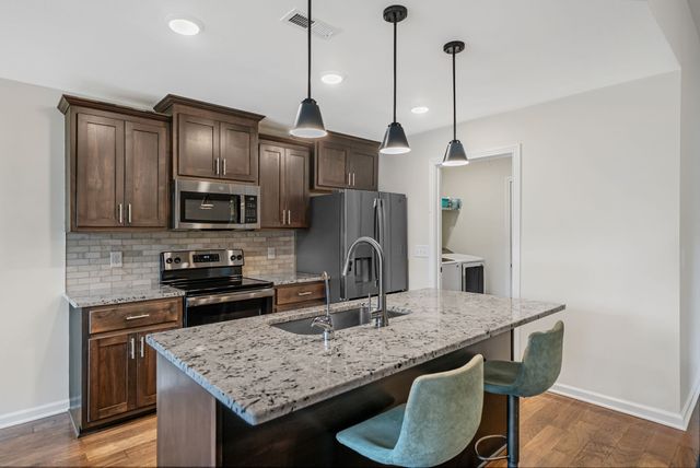 612 Crowder Ct, Clarksville, TN 37042