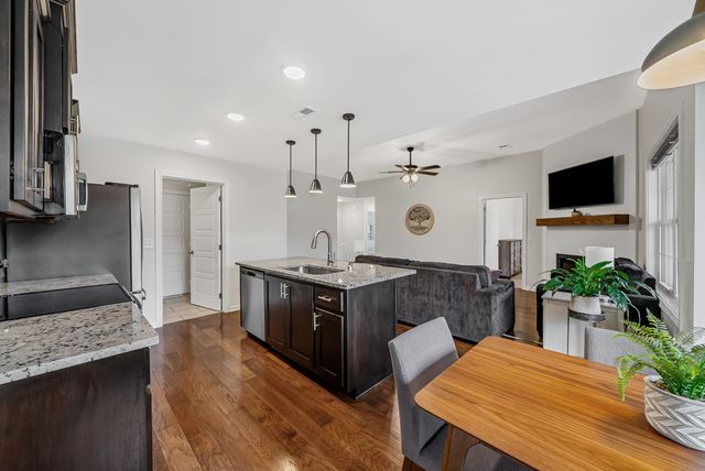 612 Crowder Ct, Clarksville, TN 37042