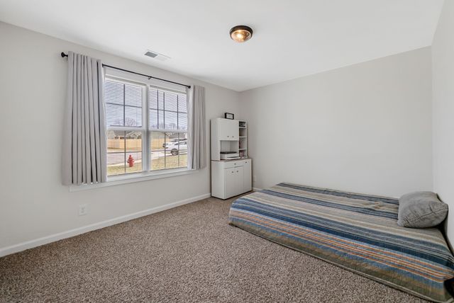 612 Crowder Ct, Clarksville, TN 37042